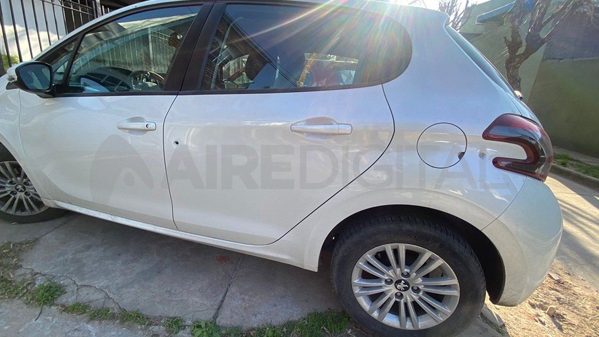 Según reveló la policía, las víctimas del hecho apuntan contra un tal S.J como autor de los disparos, quien tendría problemas de vieja data con un integrante de la familia.