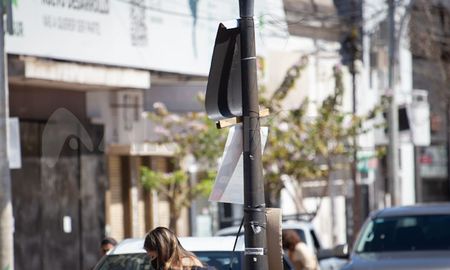 Los carteles de campaña política deberán ser retirados en los próximos diez días. Los carteles de campaña política deberán ser retirados en los próximos diez días.