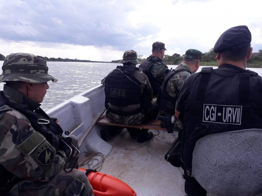 El operativo se realizó por tierra y por agua
