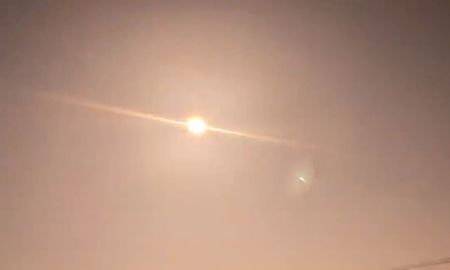 El meteoro llegó a la Tierra exactamente a las 23.59 y muchas personas pudieron verlo en el noroeste de Francia y sur de Inglaterra. El meteoro llegó a la Tierra exactamente a las 23.59 y muchas personas pudieron verlo en el noroeste de Francia y sur de Inglaterra.