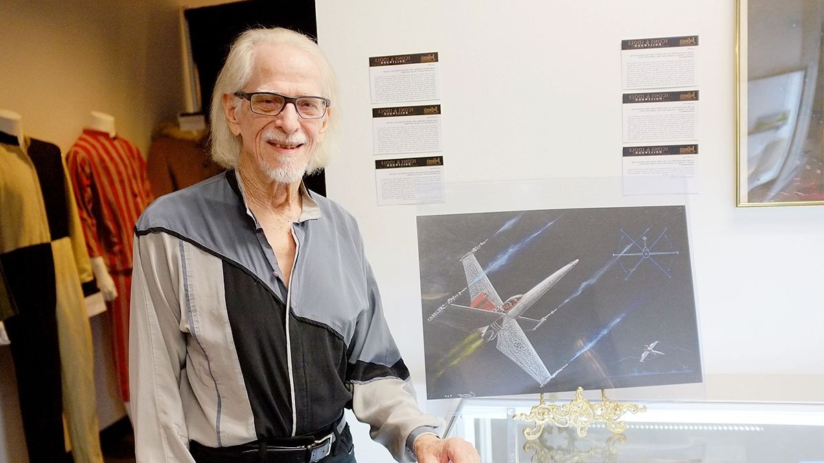 Cantwell, diseñador estadounidense de las icónicas naves espaciales de la saga “Star Wars”, falleció en su domicilio, informó su pareja Sierra Dall al medio The Hollywood Reporter.