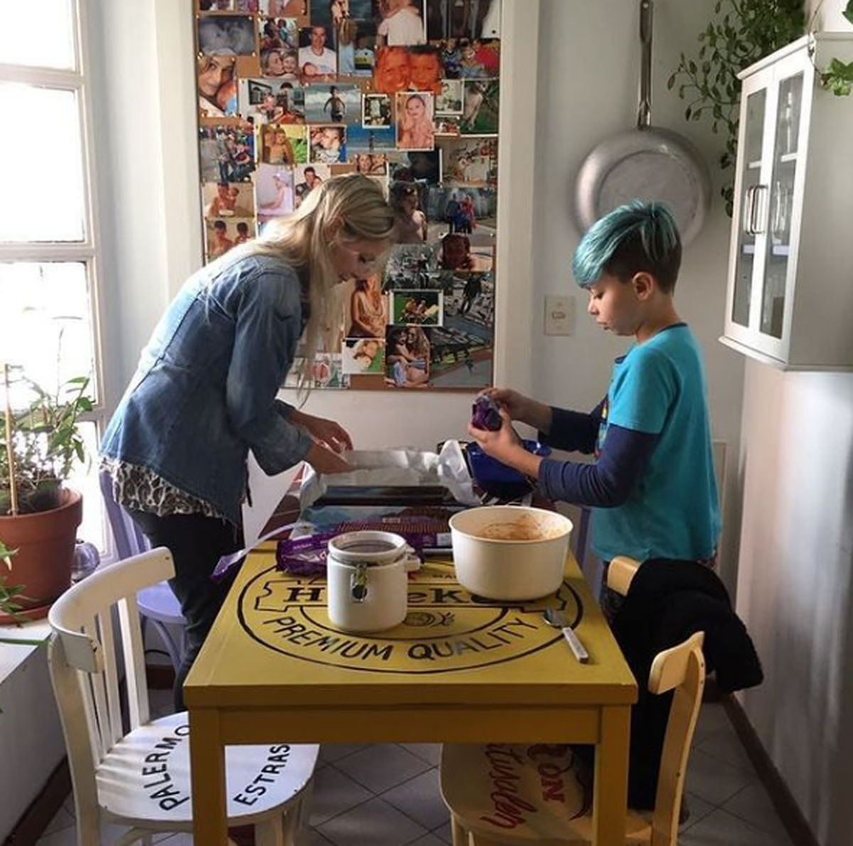 Caramelito Carrizo junto con su hijo, Benito. Caramelito Carrizo junto con su hijo, Benito.