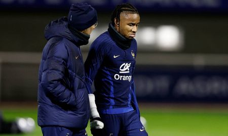 Christopher Nkunku se lesionó en el último entrenamiento de Francia y se perderá el Mundial Qatar 2022. Christopher Nkunku se lesionó en el último entrenamiento de Francia y se perderá el Mundial Qatar 2022.