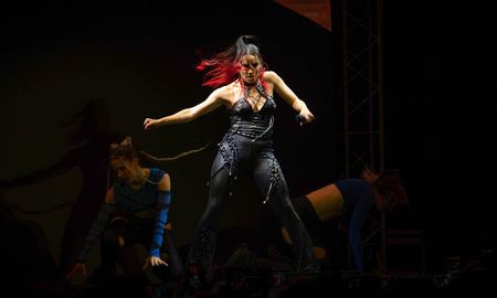 Detalles del show de Lali Espósito en Santa Fe. Detalles del show de Lali Espósito en Santa Fe.