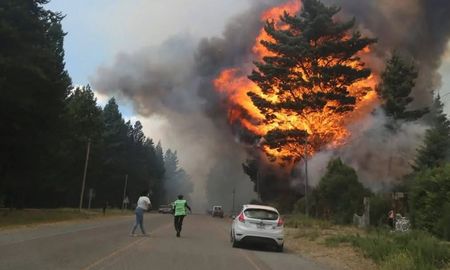 Confirmaron que los incendios en Epuyén y El Bolsón fueron intencionales Confirmaron que los incendios en Epuyén y El Bolsón fueron intencionales