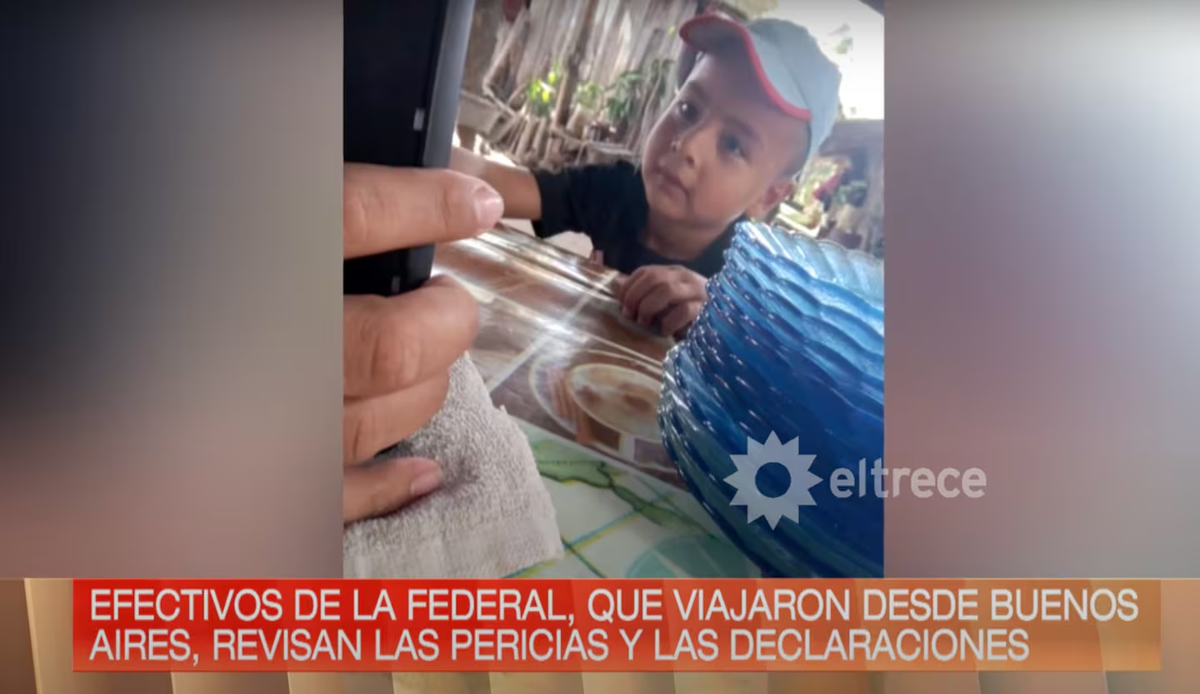 La última foto de Loan en el almuerzo familiar. Fuente: Captura de imagen de video subido por Arriba Argentinos. La última foto de Loan en el almuerzo familiar. Fuente: Captura de imagen de video subido por Arriba Argentinos. 