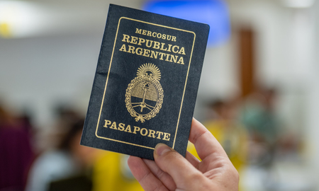 Los cambios en el DNI y pasaporte no invalidan los documentos actuales, que siguen vigentes hasta su vencimiento.