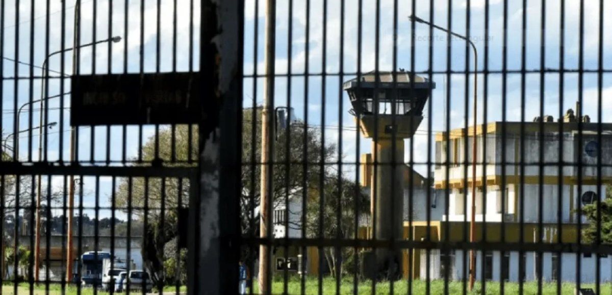 Unidad penal 44 Bat&aacute;n