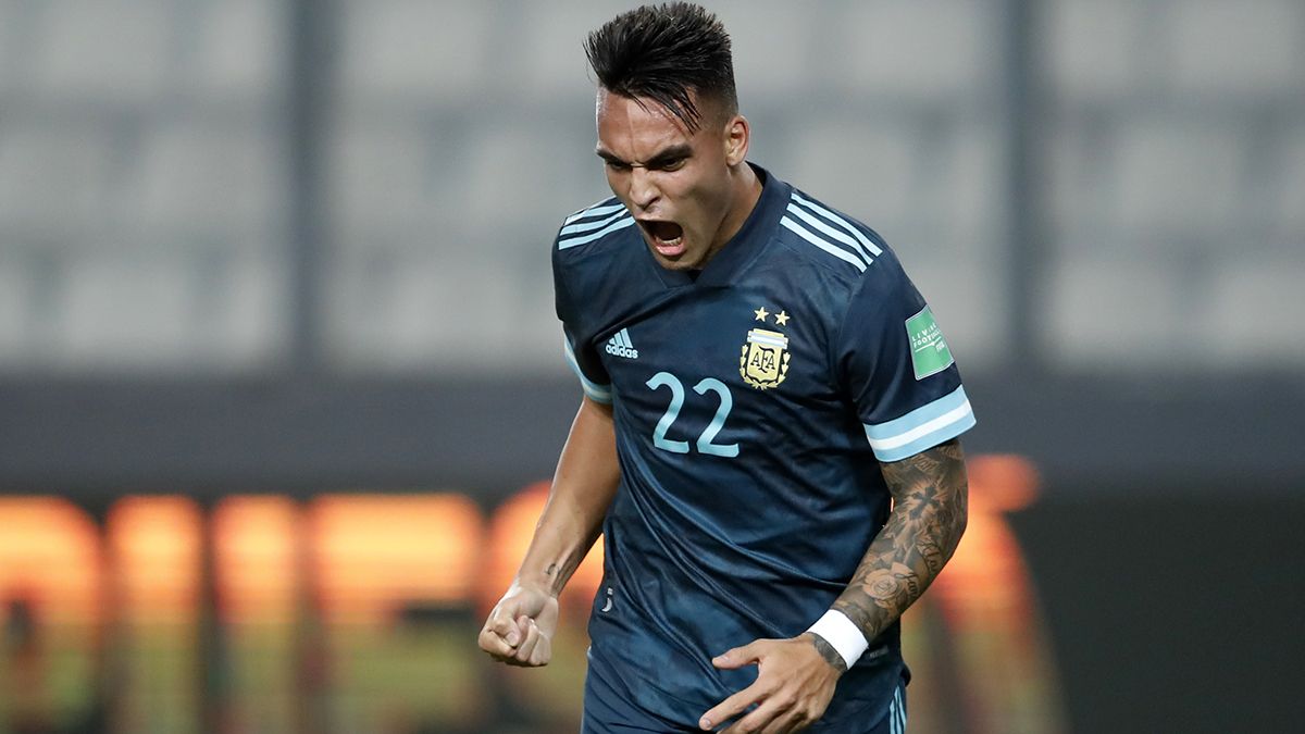 Lautaro Martínez anotó el segundo gol de Argentina ante Perú por las Eliminatorias Sudamericanas