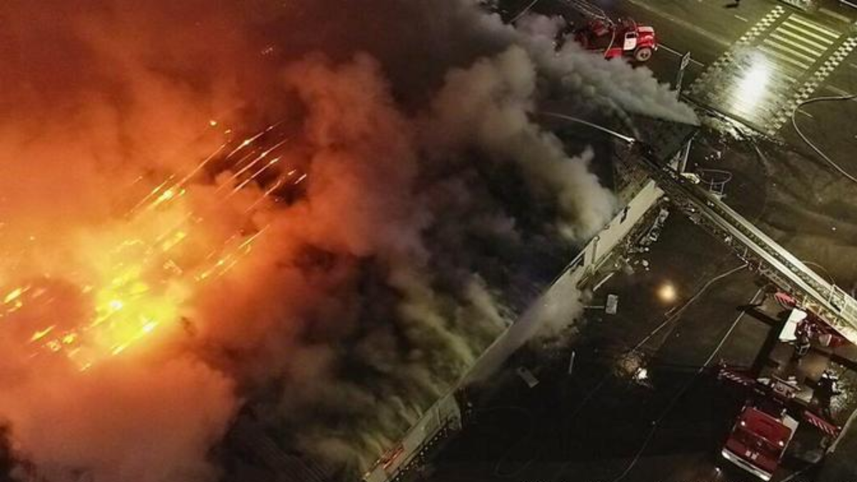 Unas 15 personas murieron al incendiarse un bar en la ciudad rusa de Kostroma.