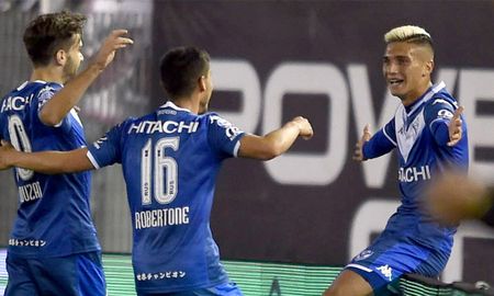 velez recupera a dos jugadores claves para recibir a colon velez recupera a dos jugadores claves para recibir a colon