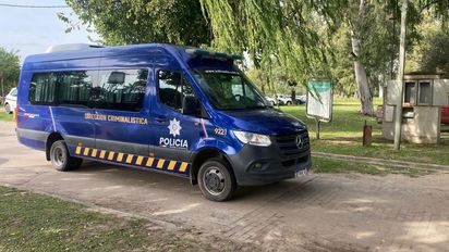 Hallaron un cuerpo flotando en el agua detrás del Museo de la Constitución