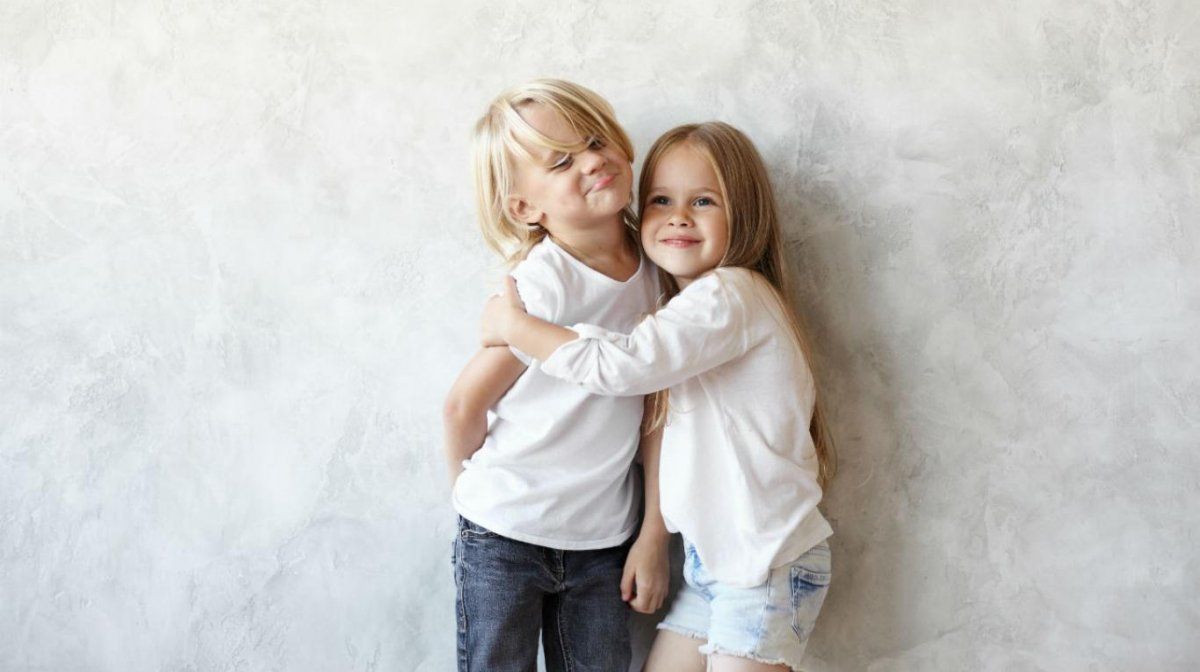 Confirmado por la ciencia: la hermana mayor es la más inteligente