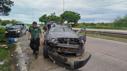 Impactante accidente en Circunvalación: el video del momento en que la camioneta pierde el control y vuelca