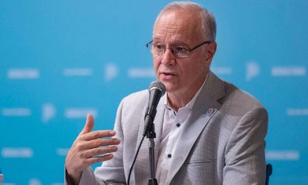 Daniel Gollan, ministro de Salud bonaerense, pidió tiempo para analizar la emergencia sanitaria y avanzar en la organización de la Copa América. Daniel Gollan, ministro de Salud bonaerense, pidió tiempo para analizar la emergencia sanitaria y avanzar en la organización de la Copa América.