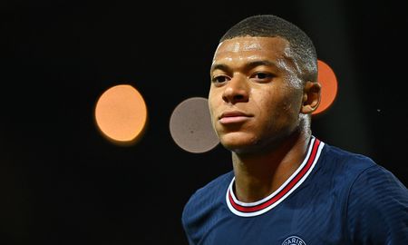 Kylian Mbappé tendría todo acordado para ser jugador del Real Madrid a partir de la próxima temporada. De acuerdo al diario alemán Bild, el francés cobrará unos 50.000.000 de euros al año. Kylian Mbappé tendría todo acordado para ser jugador del Real Madrid a partir de la próxima temporada. De acuerdo al diario alemán Bild, el francés cobrará unos 50.000.000 de euros al año.