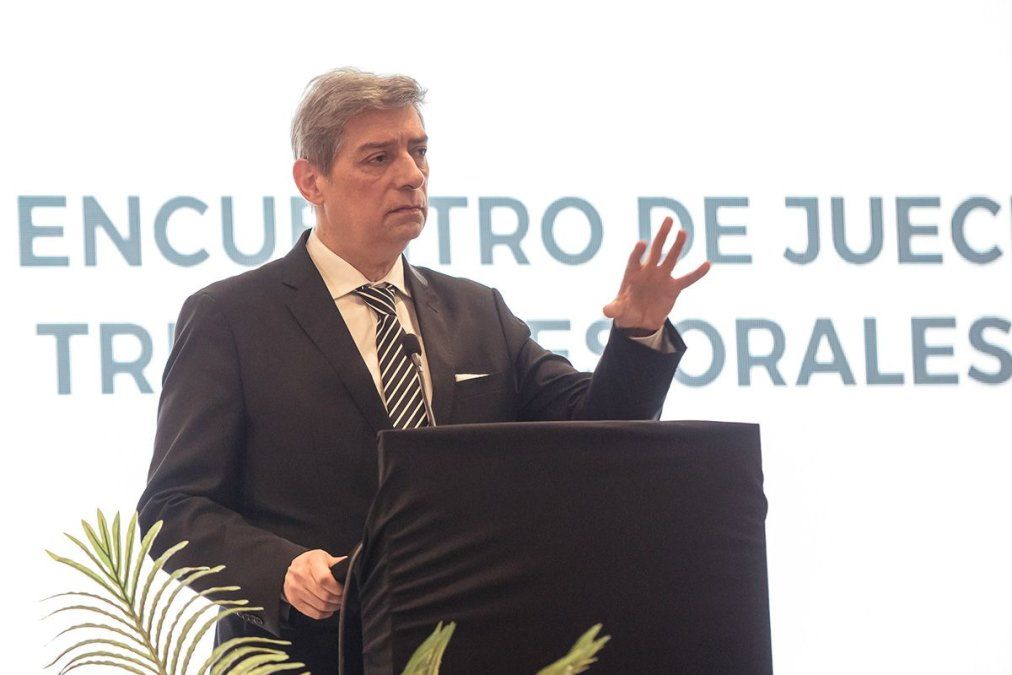 Horacio Rosatti participó de la apertura del XXV Encuentro de Jueces de Tribunales Orales realizado en Córdoba.