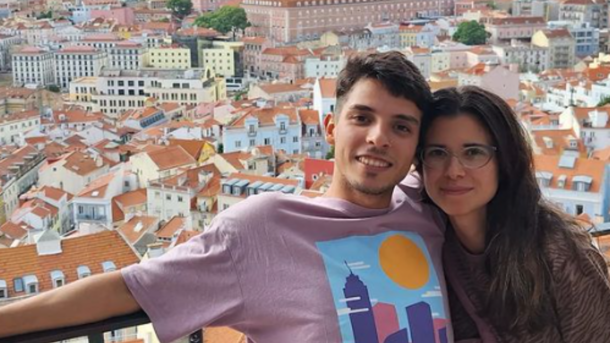 Micaela y Martín son oriundos de la ciudad de Santa Fe y desde el 2022 se encuentran viviendo aventuras a lo largo de Portugal.