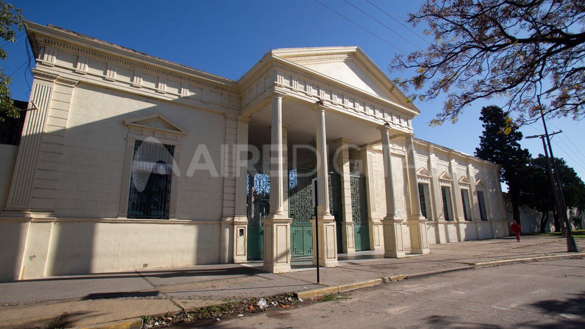 Hasta en el cementerio municipal se restringieron servicios esenciales.