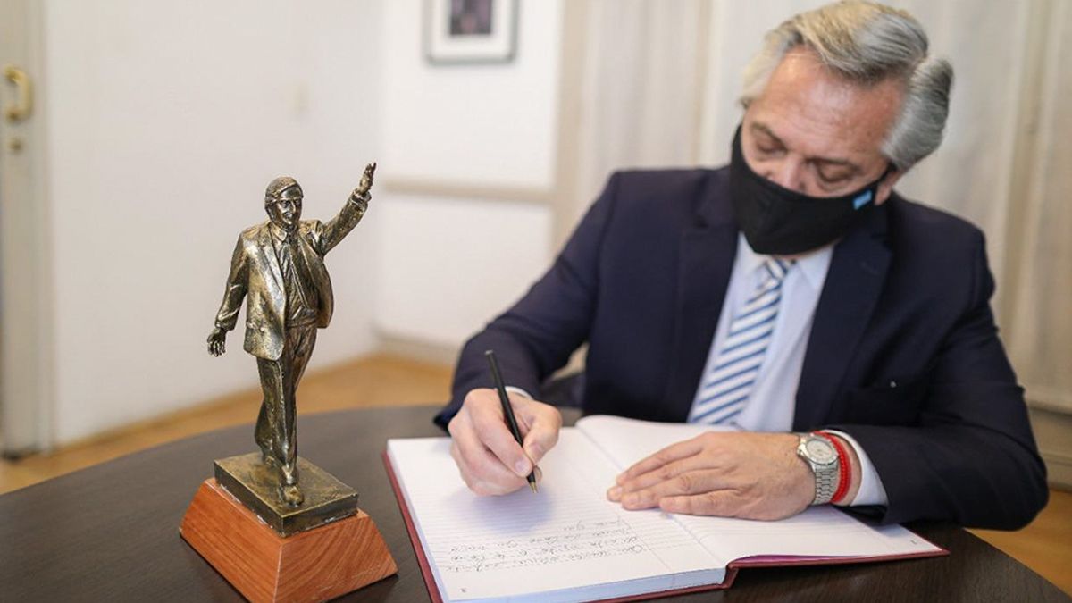 Hago llegar mis sentidas condolencias a la familia del Prof. Paty y al pueblo francés en su conjunto por este lamentable hecho