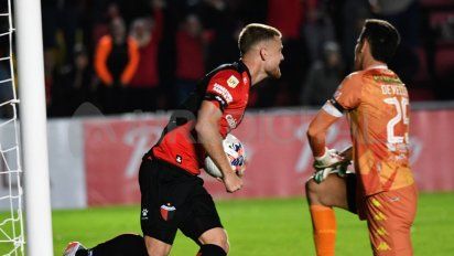 La rompió en Colón, lo llamó un equipo grande de Argentina y ahora es elegido como el mejor jugador en Italia