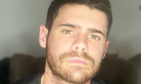 Gastón Soffritti hizo una curiosa comparación sobre la renuncia de Guzmán y el amor y lo mataron en las redes: Cornudizó la crisis Gastón Soffritti hizo una curiosa comparación sobre la renuncia de Guzmán y el amor y lo mataron en las redes: Cornudizó la crisis