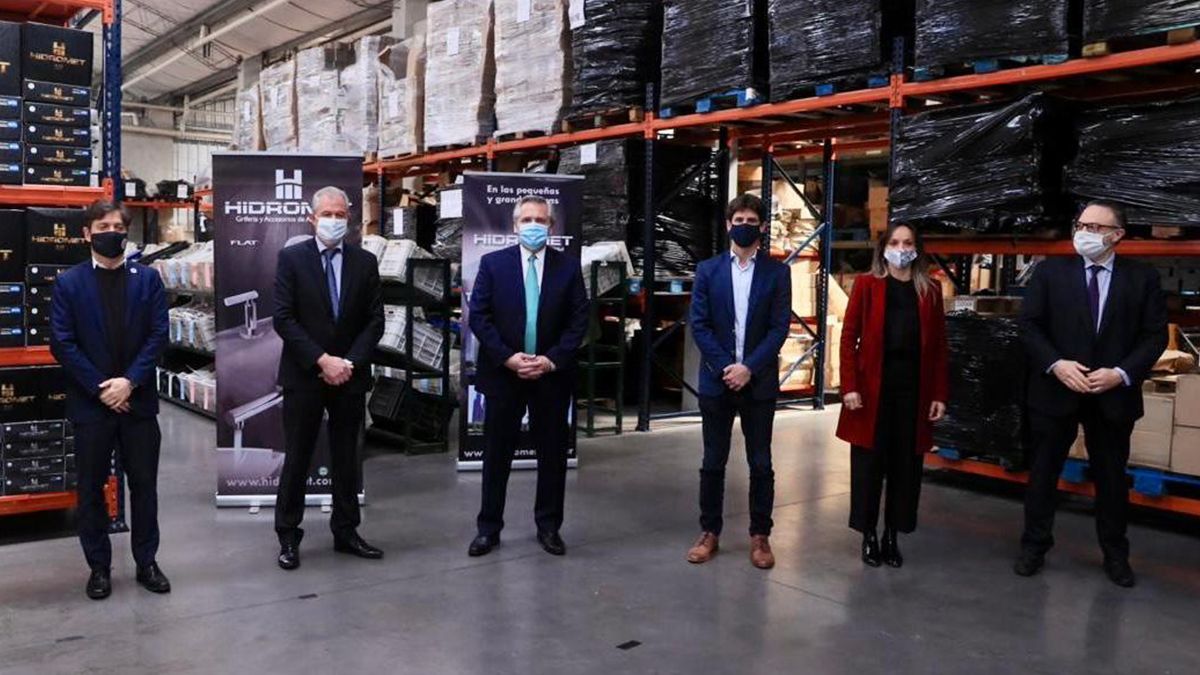 El presidente Alberto Fernández encabezó el anuncio del nuevo programa de Precios Cuidados para la Construcción. Estamos decididos a poner en marcha el consumo interno