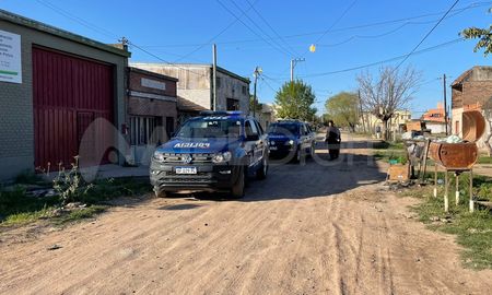Persecución policial en el barrio Transporte, en la ciudad de Santa Fe Persecución policial en el barrio Transporte, en la ciudad de Santa Fe