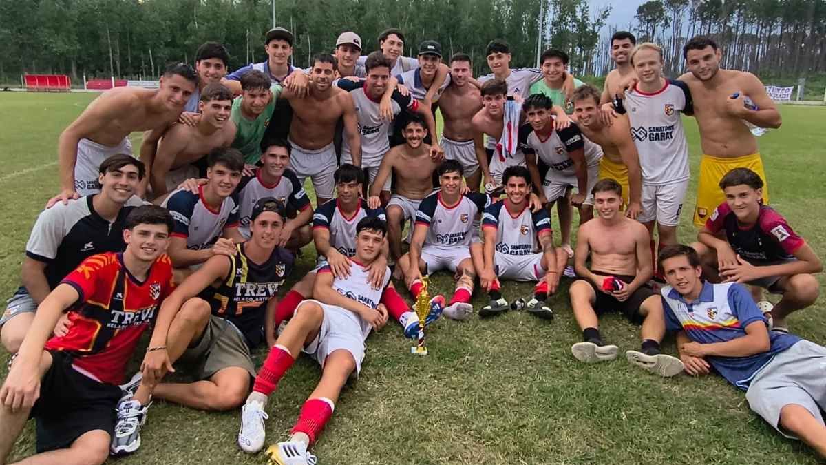 Ateneo Inmaculada venció a El Quillá y está en cuartos de final. Foto: Mauro González.-