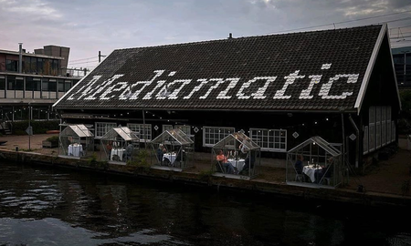 Primer restaurante en Holanda con protocolo de seguridad. Primer restaurante en Holanda con protocolo de seguridad.