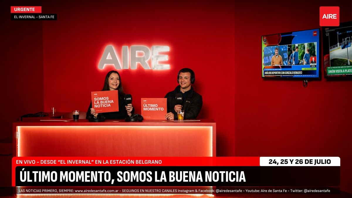La gran comunidad de AIRE se sentó a la mesa de conductores y posó frente a las cámaras para vivir la experiencia del multimedios.
