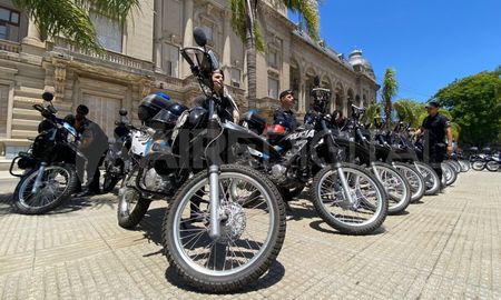 Además de la condena al policía, el fallo judicial requiere al Poder Ejecutivo tomar medidas para prevenir y tratar este tipo de hechos en las fuerzas de seguridad. Además de la condena al policía, el fallo judicial requiere al Poder Ejecutivo tomar medidas para prevenir y tratar este tipo de hechos en las fuerzas de seguridad.