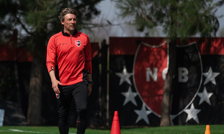 Gabriel Heinze define el equipo de Newells para recibir a Unión. Gabriel Heinze define el equipo de Newells para recibir a Unión.