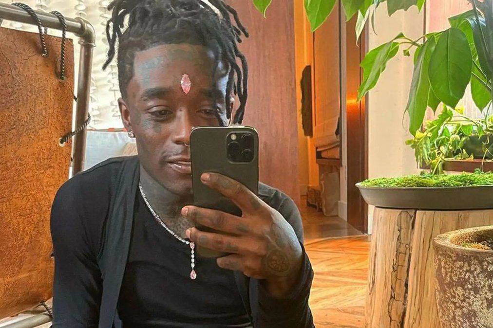 El rapero Lil Uzi aseguró que sus fans le arrancaron el diamante de 24 millones de dólares que se implantó en la frente