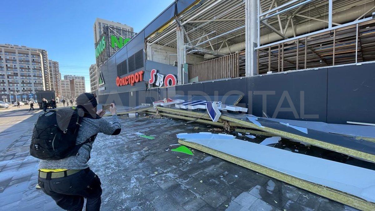 El centro comercial más grande de Kiev fue atacado por el ejército ruso.