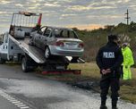 Un auto se prendió fuego a la altura del kilómetro 135 de autopista Rosario - Santa Fe. Un auto se prendió fuego a la altura del kilómetro 135 de autopista Rosario - Santa Fe.
