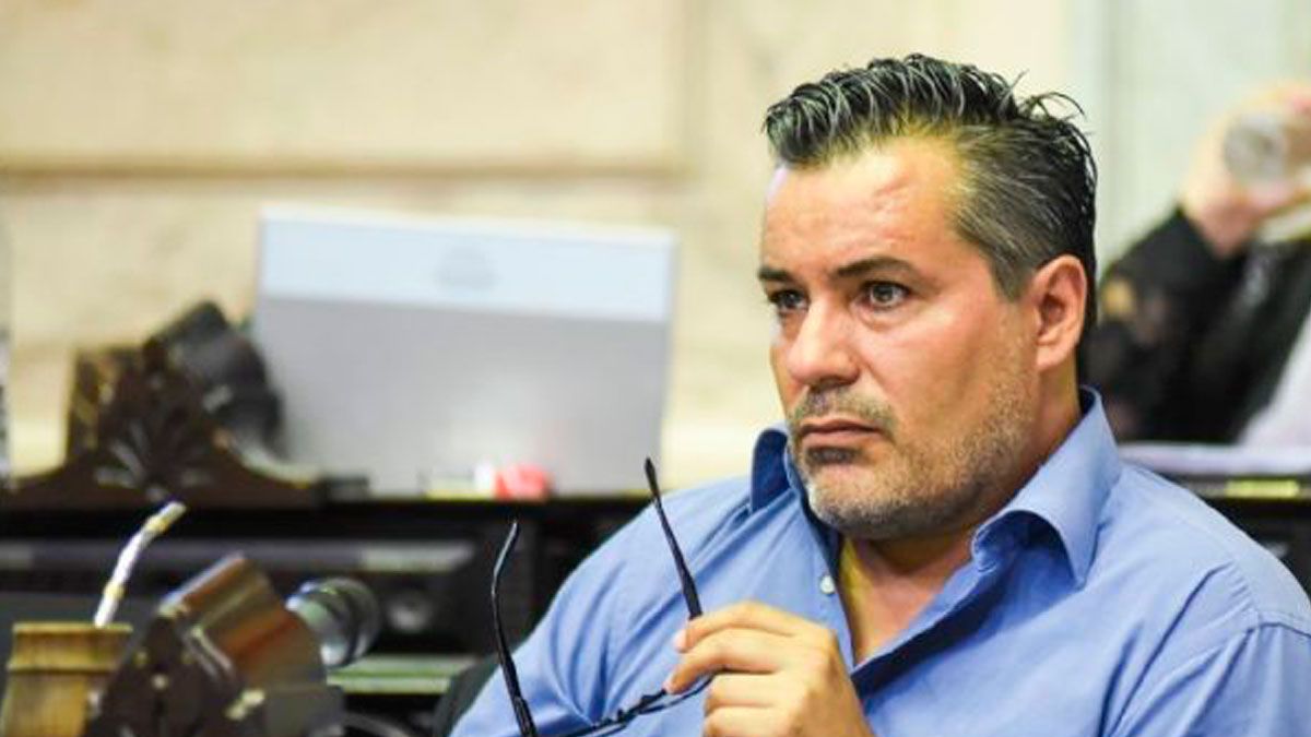 Ameri renunció a la banca luego del escándalo