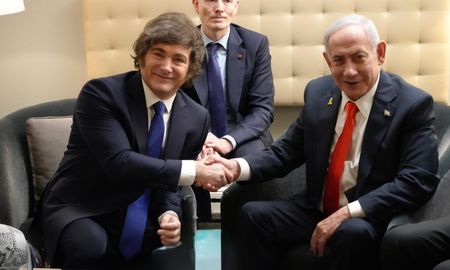 El presidente Javier Milei partirá este sábado rumbo a Israel. El presidente Javier Milei partirá este sábado rumbo a Israel.