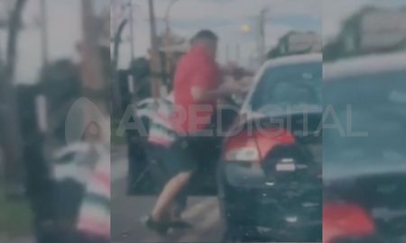 Se encuentra en buen estado el hombre golpeado por su expareja y la pareja actual de la misma en Avenida Luján de Santo Tomé. Se encuentra en buen estado el hombre golpeado por su expareja y la pareja actual de la misma en Avenida Luján de Santo Tomé.