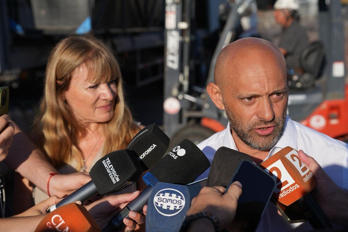 El ministro de Desarrollo Productivo Gustavo Puccini y la ministra de Cultura Susana Rueda realizaron un balance del histórico show gratuito que reunió a más de 300 mil personas en el Monumento a la Bandera.