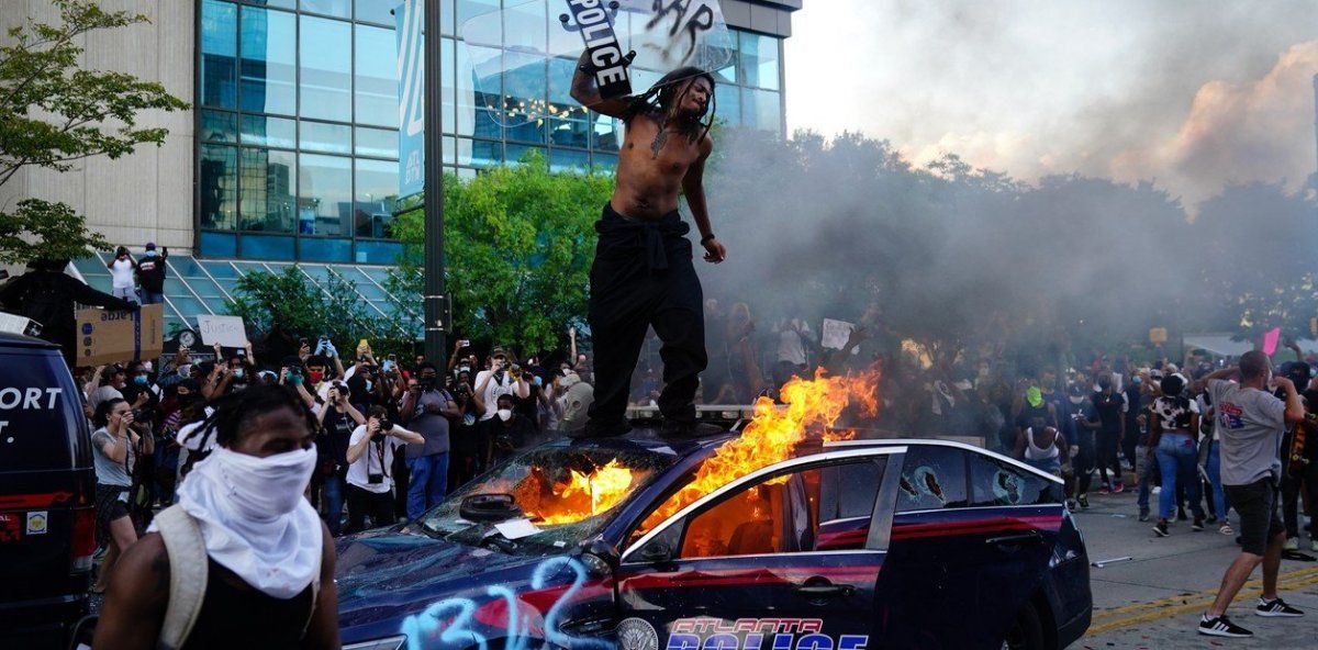 Los disturbios raciales por la&nbsp;muerte del afroamericano George Floyd&nbsp;a manos de la&nbsp;polic&iacute;a&nbsp;en&nbsp;Minneapolis se extendieron por todas las ciudades&nbsp;