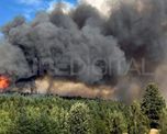 Brigadistas y Bomberos continuaban este viernes combatiendo un incendio fuera de control Brigadistas y Bomberos continuaban este viernes combatiendo un incendio fuera de control