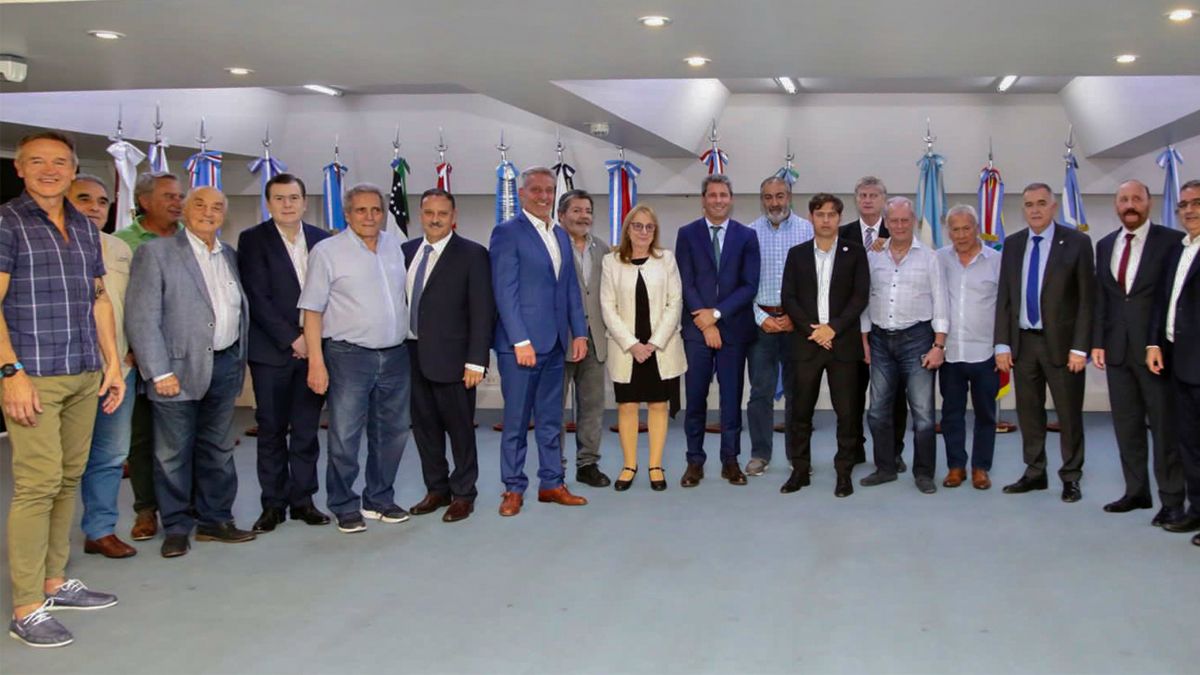 Rodríguez.Participaron de la reunión once gobernadores y dos secretarios generales de la CGT.