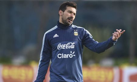 El Kily González, DT de Rosario Central, contactó al ex San Lorenzo para que juegue en el Canalla, club del que es hincha. El Kily González, DT de Rosario Central, contactó al ex San Lorenzo para que juegue en el Canalla, club del que es hincha.