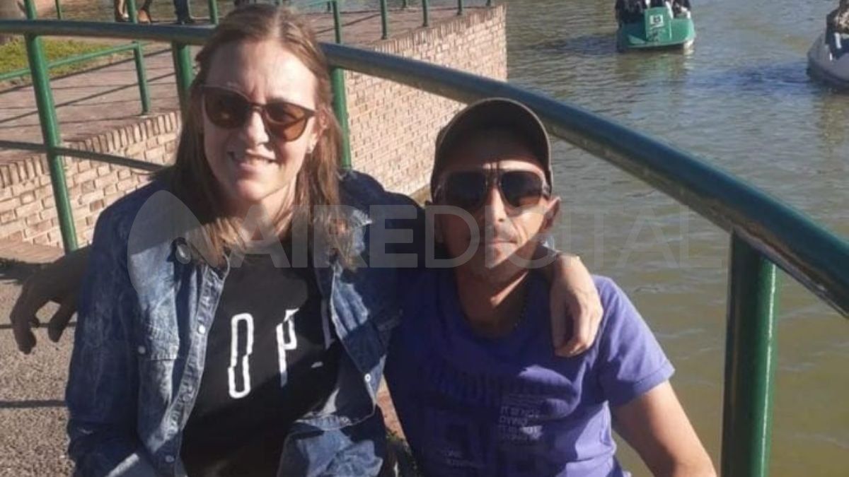 Mariana Olivera (45) junto a su compañero de vida