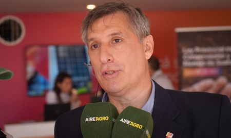 Pablo Olivares explicó el plan de desendeudamiento y afirmó que los estatales deben menos que el promedio del país Pablo Olivares explicó el plan de desendeudamiento y afirmó que los estatales deben menos que el promedio del país