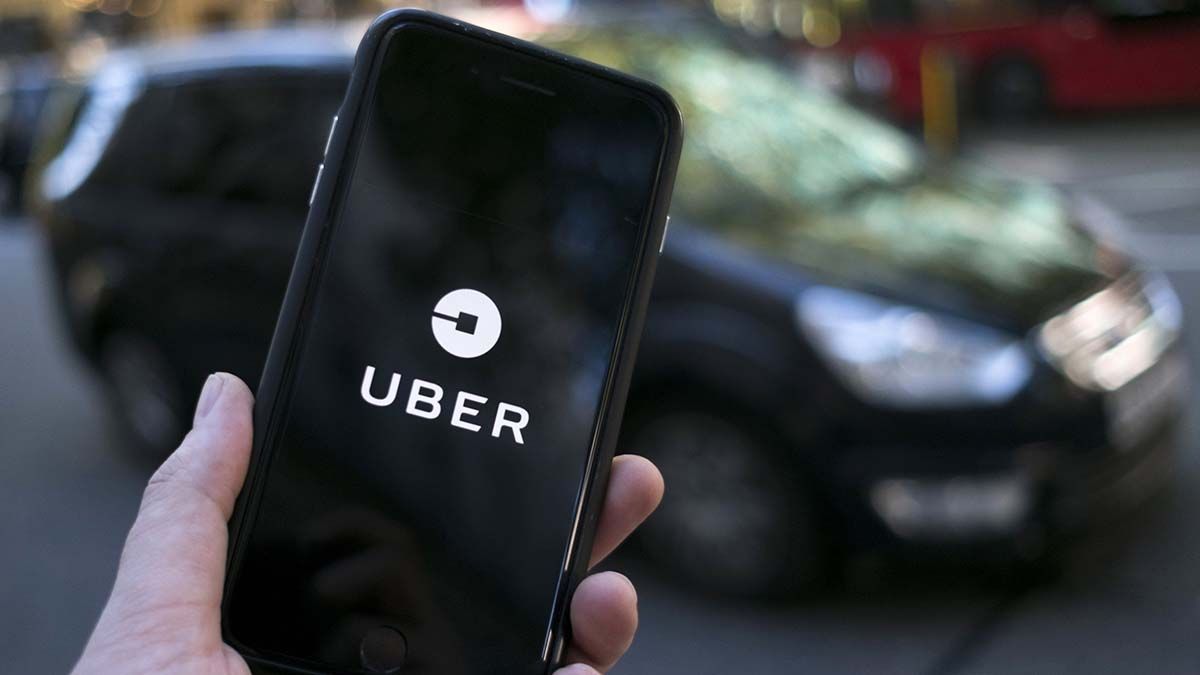 más de 30.000 santafesinos habían descargado la app de Uber en sus primera horas de funcionamiento.