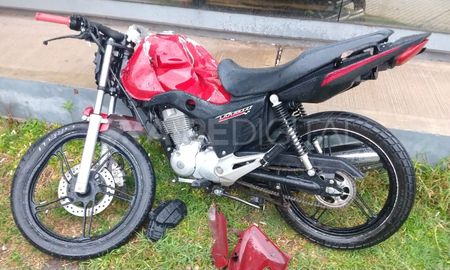 Destruida. Así quedó la motocicleta que protagonizó el siniestro. Destruida. Así quedó la motocicleta que protagonizó el siniestro.