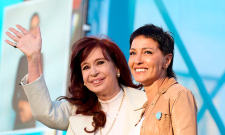 La jefa comunal de Quilmes publicó en redes el diseño del tatuaje, en clara respuesta al fallo judicial contra la ex presidenta. La jefa comunal de Quilmes publicó en redes el diseño del tatuaje, en clara respuesta al fallo judicial contra la ex presidenta.