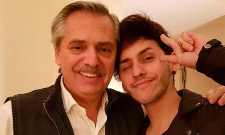 Alberto Fernández junto a su hijo, Estanislao Alberto Fernández junto a su hijo, Estanislao